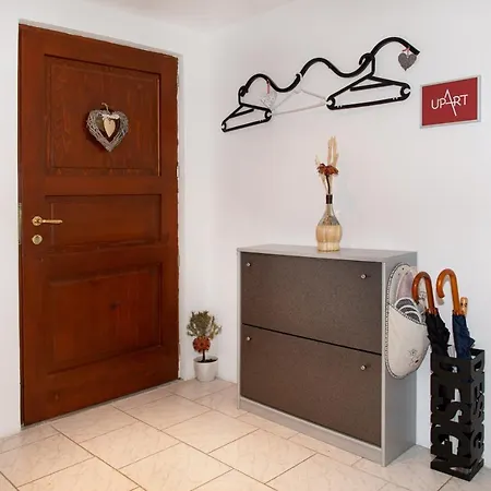 Mansarda Roof Center Apartman *